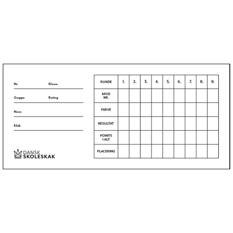 Hvidt rundekort med dansk skoleskaks logo i nederste venstre hjørne og plads til op til ni runder