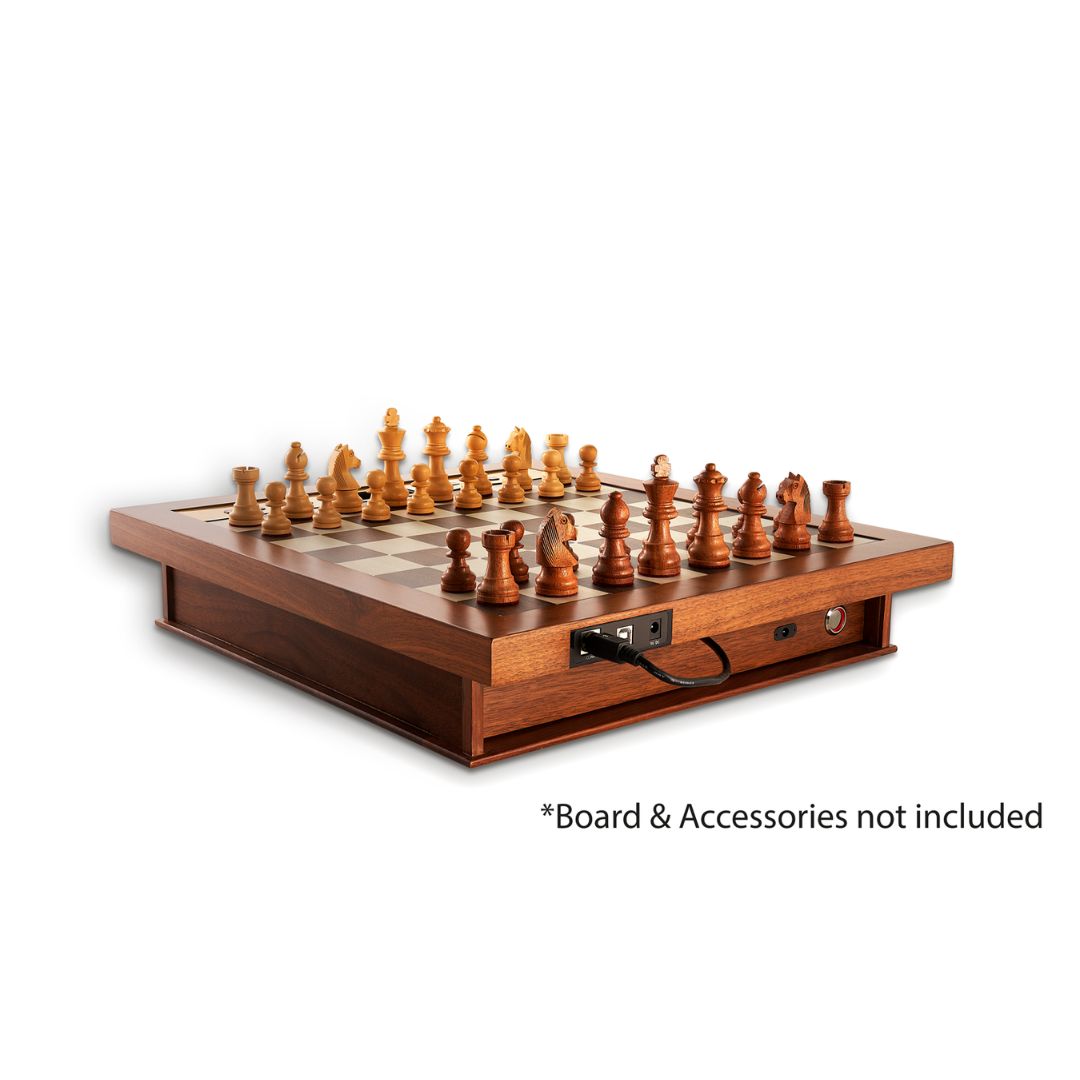 Strømforsyningen tilsluttet fra millennium luxe cabinet til skakcomputeren ovenpå