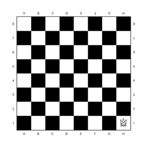 Gulvfolie med til gigantskak med Dansk Skoleskaks logo placeret på det hvide H1-felt