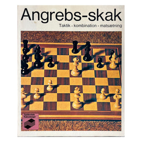 Forsiden af bogen - Angrebs-skak