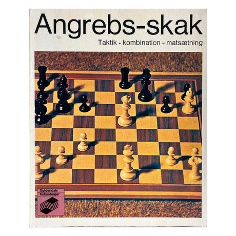 Forsiden af bogen - Angrebs-skak