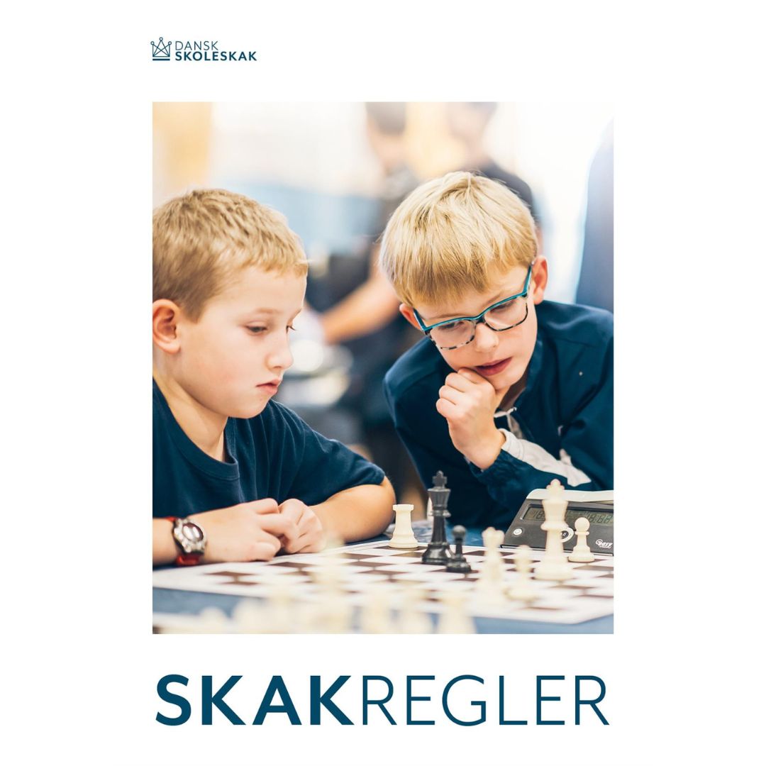 Illustrerede skakregler på dansk fra Dansk Skoleskak, der gør skaklæring letforståelig for alle.