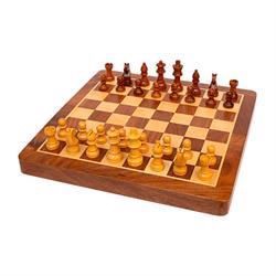 Luksus magnetisk skak og backgammon i træ - håndlavet og sammenklappeligt